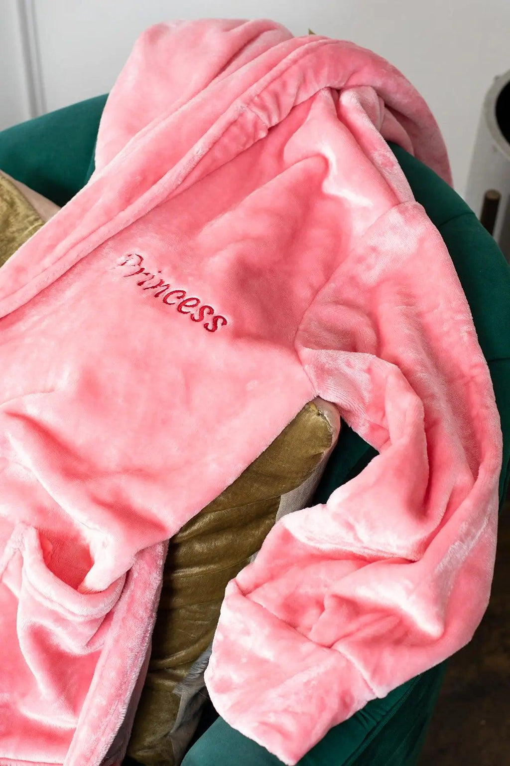 Women’s Plush Hooded Robe - Spa-Worthy Comfort at Home RobesLotus Linen- Bourbon Thrifters